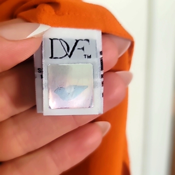 Sz 2 100% silk DVF blouse - Picture 5 of 7